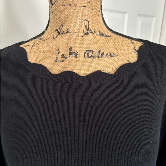 Cable & Gauge Elegant Black Knit scalloped edges - Picture 3 of 6